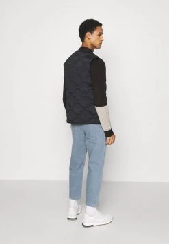 DRYKORN BOOLD - Waistcoat - Schwarz 10 DRYKORN BOOLD - Waistcoat - Schwarz -Trend Code Shop d0f01562f3034e578bb32c1d68798669