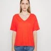 DRYKORN SVENNIE - Basic T-shirt - Orange -Trend Code Shop d19215b583f142cb8c10489ab92d2f19