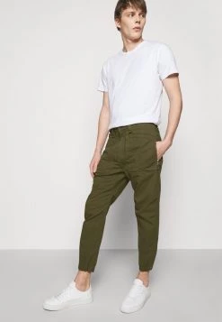 DRYKORN EKSTRO - Trousers - Green 12 DRYKORN EKSTRO - Trousers - Green -Trend Code Shop d52ebfa7fe07486ca01bd81ffaefabda