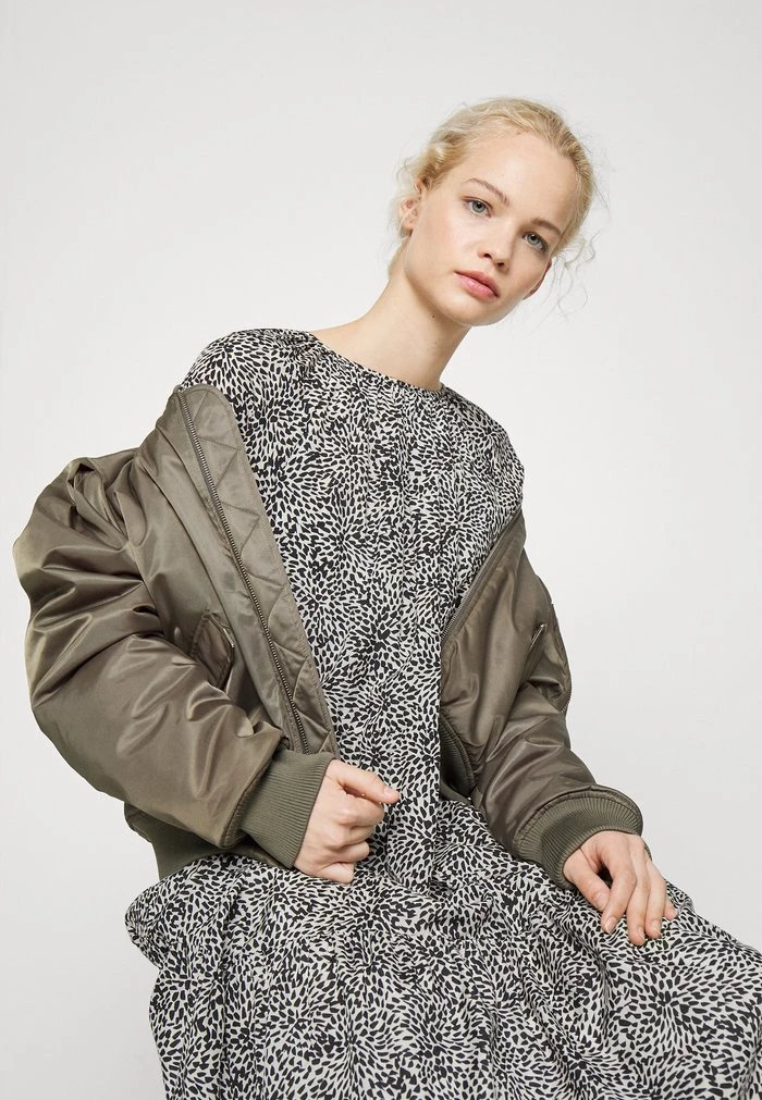 DRYKORN TIIA - Day Dress - Ecru 6 DRYKORN TIIA - Day Dress - Ecru - Image 4