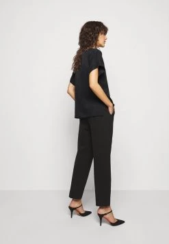 DRYKORN SOMIA - Basic T-shirt - Schwarz -Trend Code Shop dbcb483d7e13471da29f109c4f905137