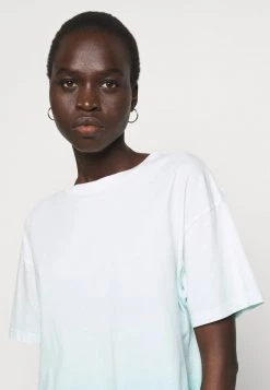 DRYKORN LUNIE - Print T-shirt - Grün -Trend Code Shop e0088ae785494f4d8a5a6a3dcd5f59bf