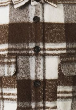 DRYKORN SELED - Shirt - Ecru -Trend Code Shop e1904e443160450c93fee53eead9ff55