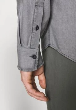 DRYKORN TAROK - Shirt - Grau -Trend Code Shop e5c4929359234970a7e5368d3ca2487a