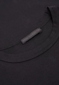 DRYKORN Top - Black -Trend Code Shop f50b3901194c479ca377c88a5bce604e