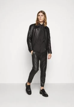 DRYKORN JEGER - Trousers - Schwarz -Trend Code Shop f71139c2c1624ea2a2b1643c4847f4d9